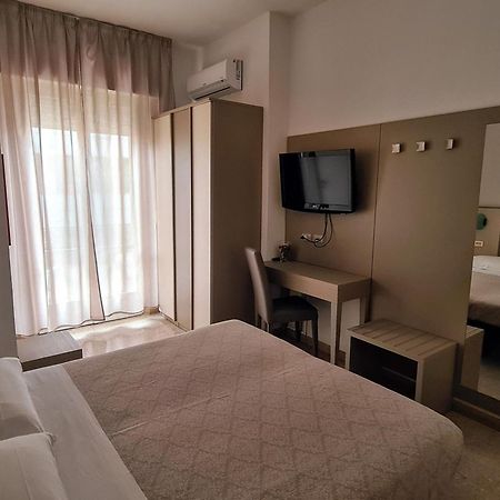 Hotel Camelia ริมินี ภายนอก รูปภาพ