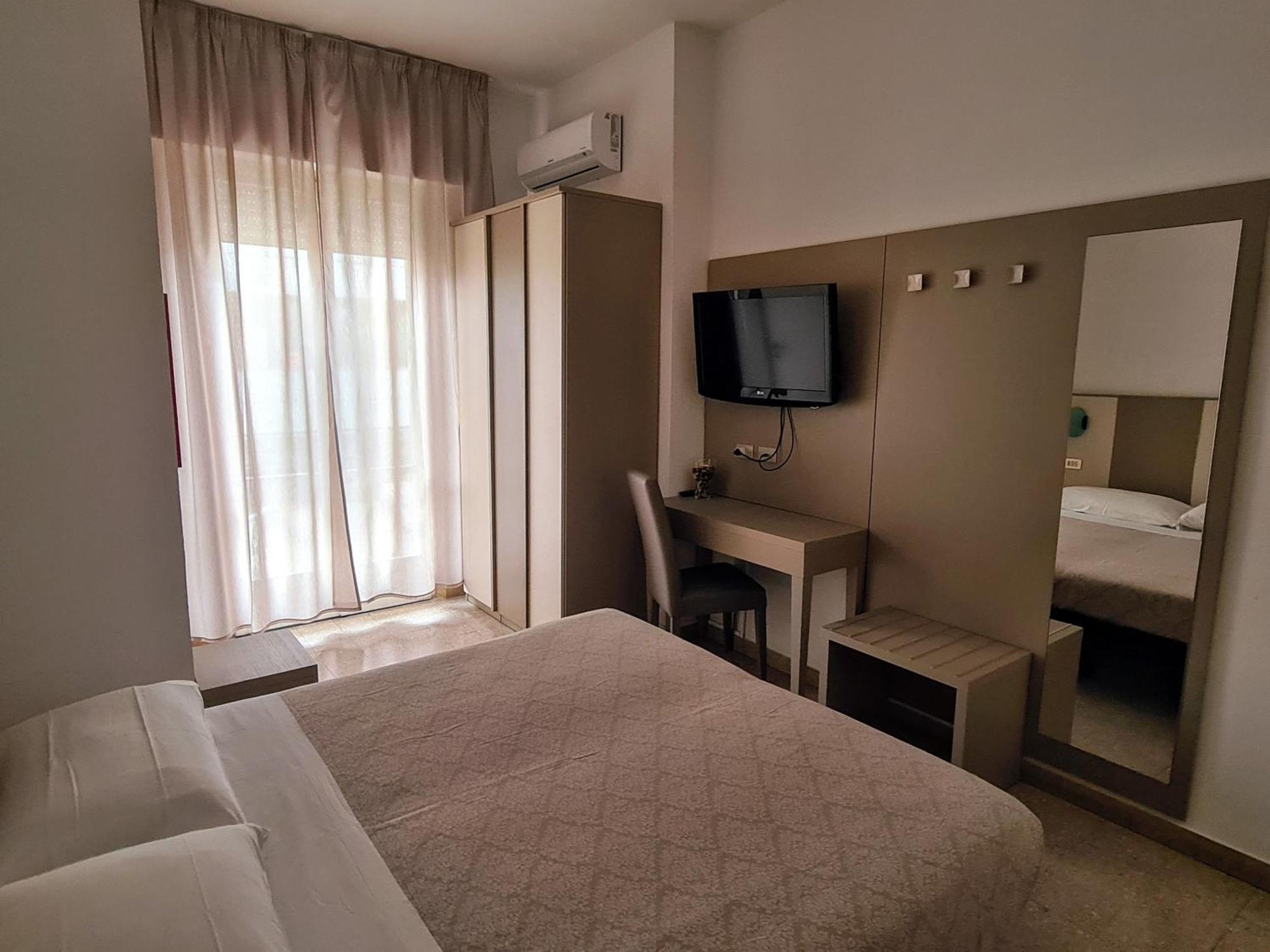 Hotel Camelia ริมินี ภายนอก รูปภาพ