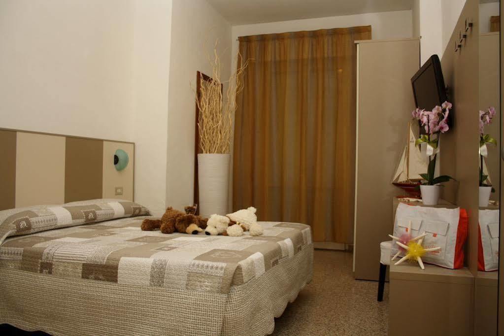 Hotel Camelia ริมินี ภายนอก รูปภาพ